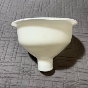 Vintage Victorio Strainer 200 White Round Food Hopper Funnel Replacement Part